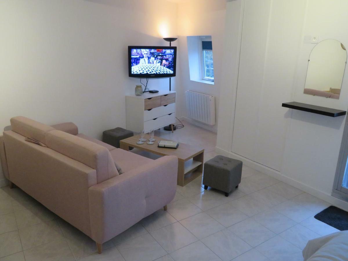 Le STUDIO LA PLAGE 3 ETOILES face à la mer Bénodet Extérieur photo