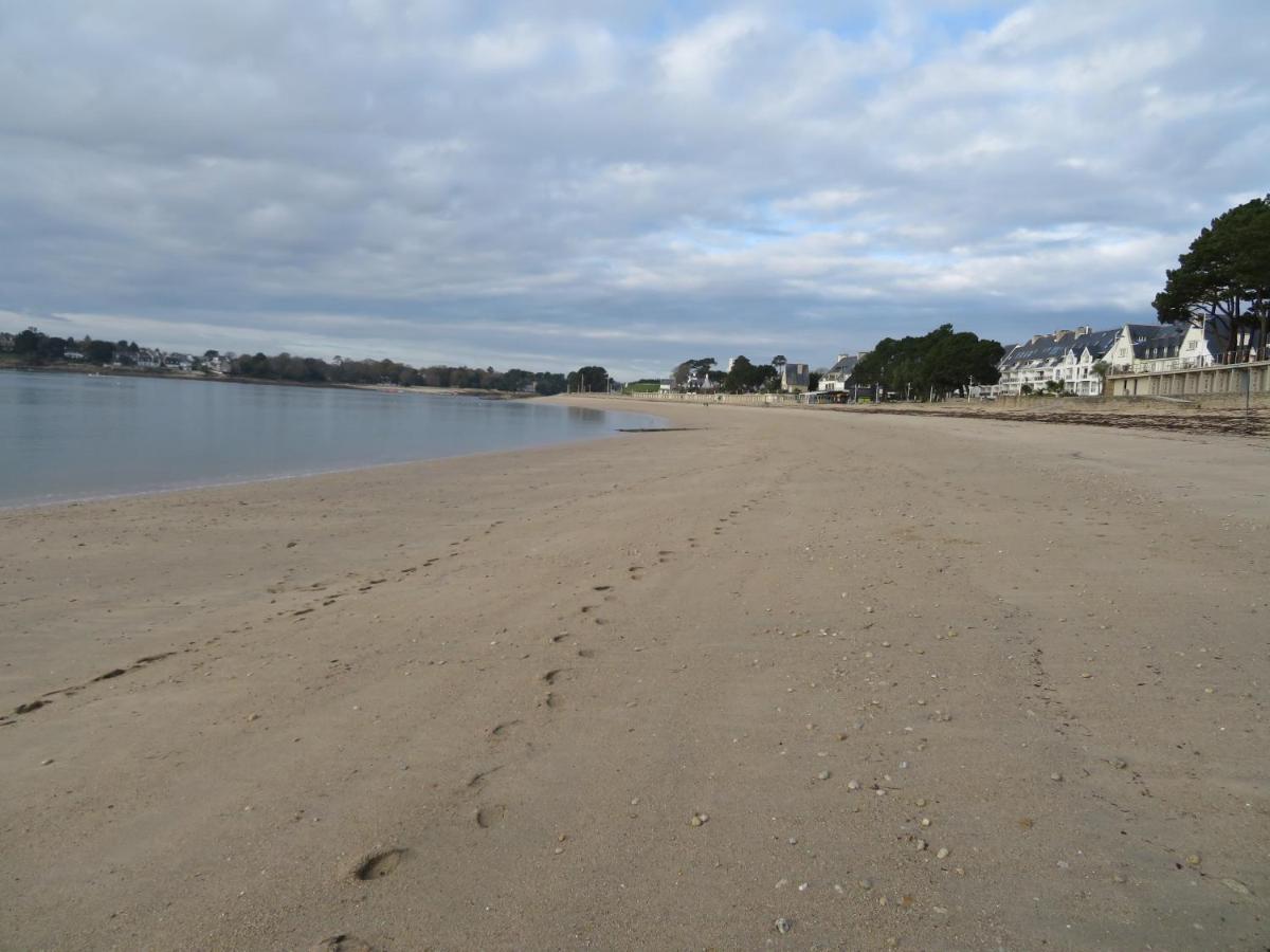 Le STUDIO LA PLAGE 3 ETOILES face à la mer Bénodet Extérieur photo